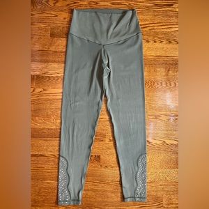 Medium Aerie Sage Green Floral Mesh Leggings 25”